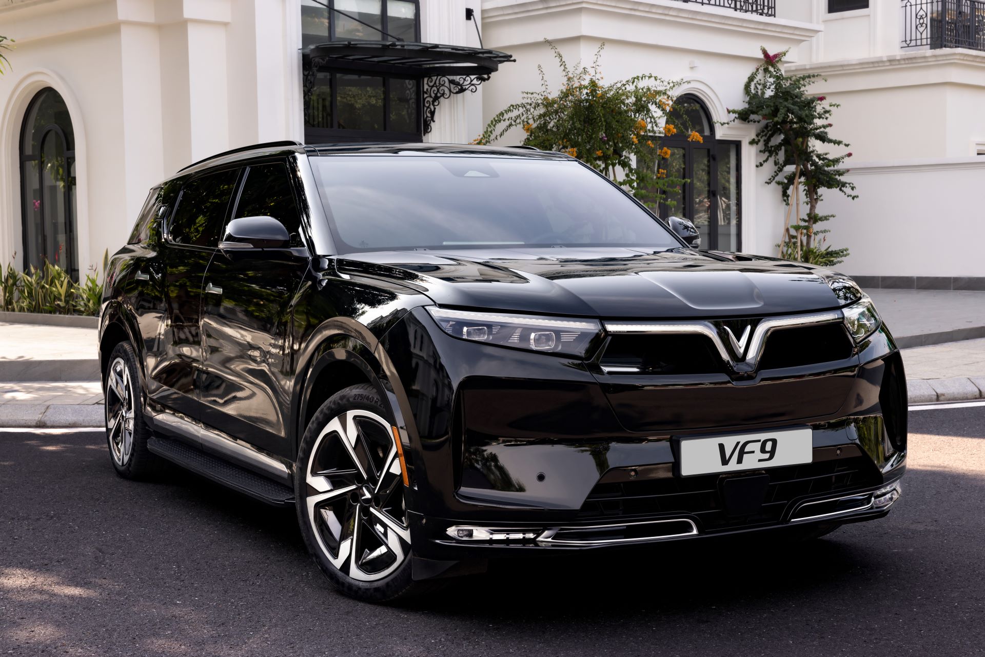 Chủ xe VinFast trải nghiệm: Yên tĩnh, mạnh và tiết kiệm hơn SUV xăng