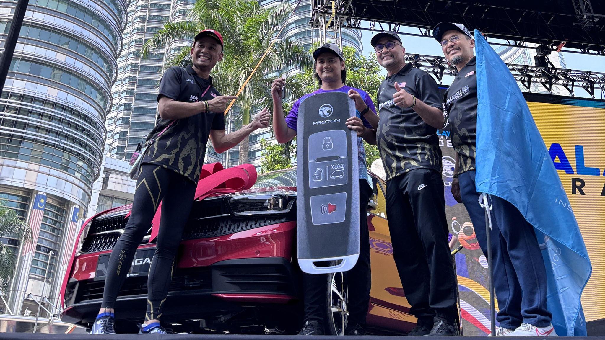 Bagaimana Jenama Automotif Menjadikan Marathon Sebagai Litar Jenama Baharu