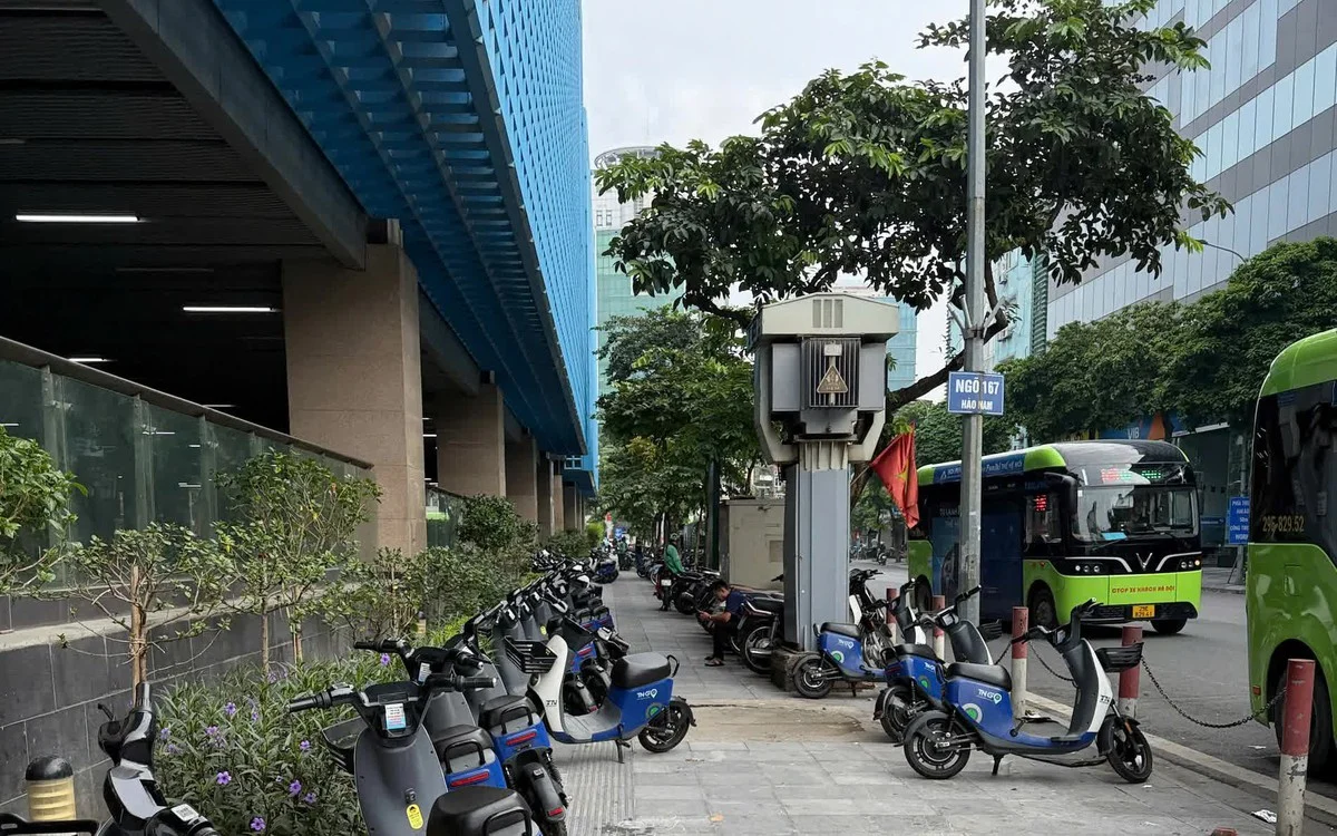 Hành trình một vé: Hà Nội nối metro, xe buýt và xe đạp công cộng