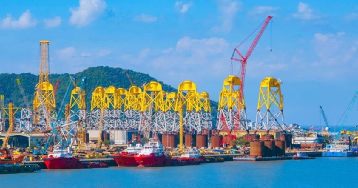 Điện gió ngoài khơi và nút thắt logistics hạ tầng biển