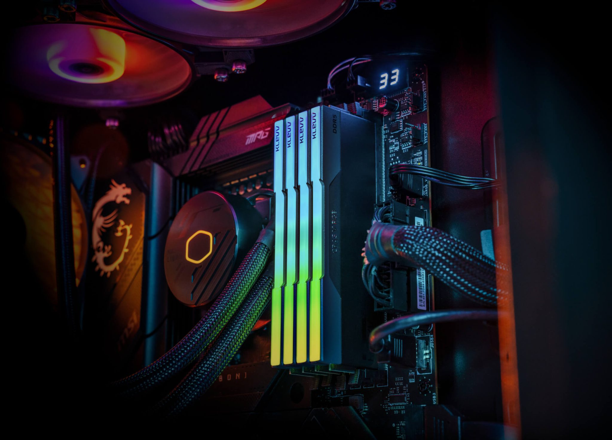 KLEVV CRAS V RGB và URBANE V RGB: RAM DDR5 8400 MT/s cho game thủ và overclocker