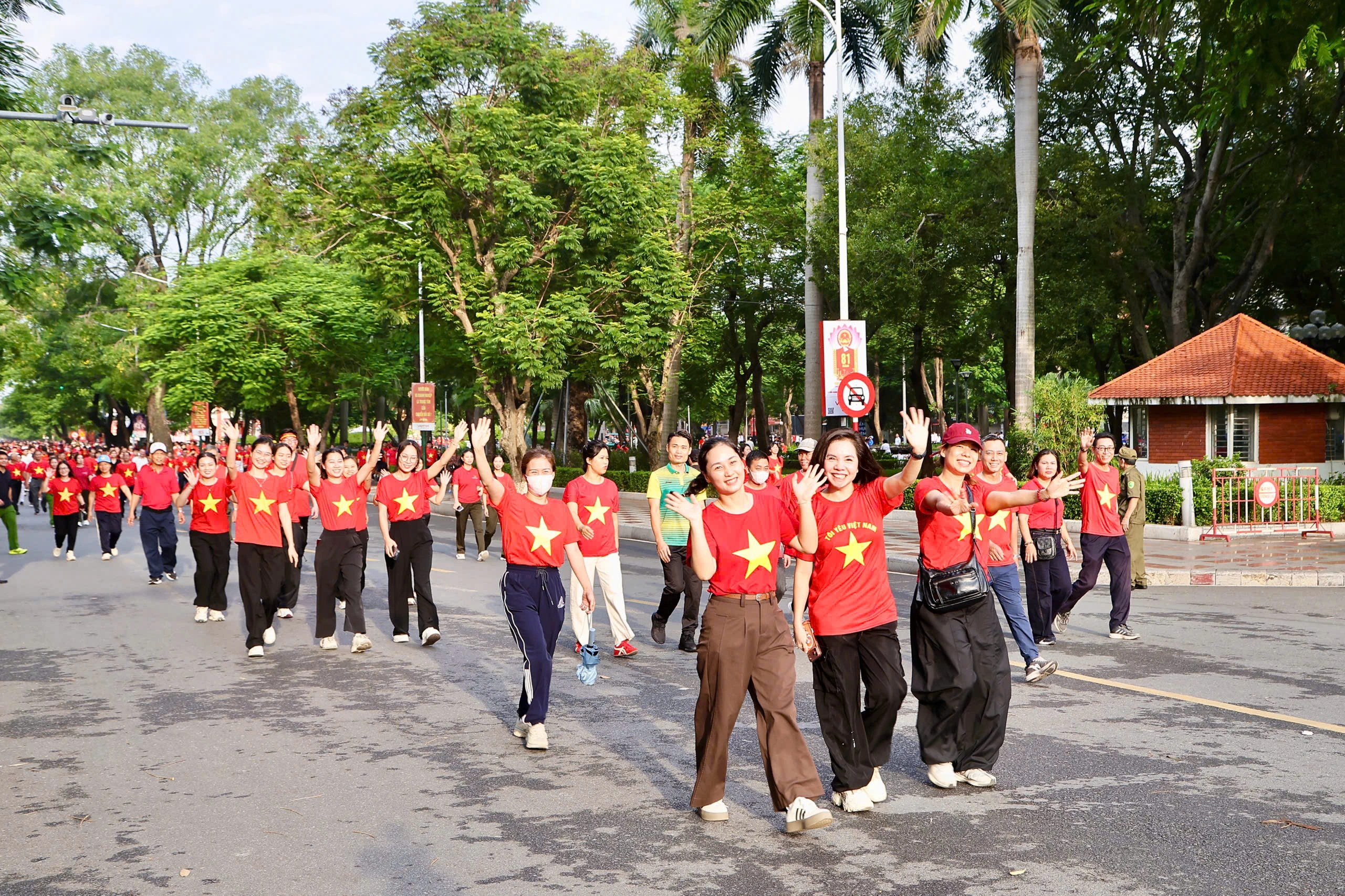 Phong trào đi bộ cộng đồng: từ bước chân nhỏ đến sức khỏe toàn diện