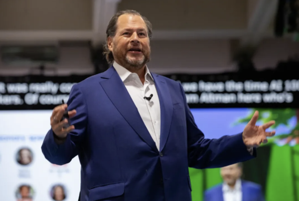 Salesforce tích hợp Claude vào CRM: 37 kỹ năng thay đổi cách bán hàng