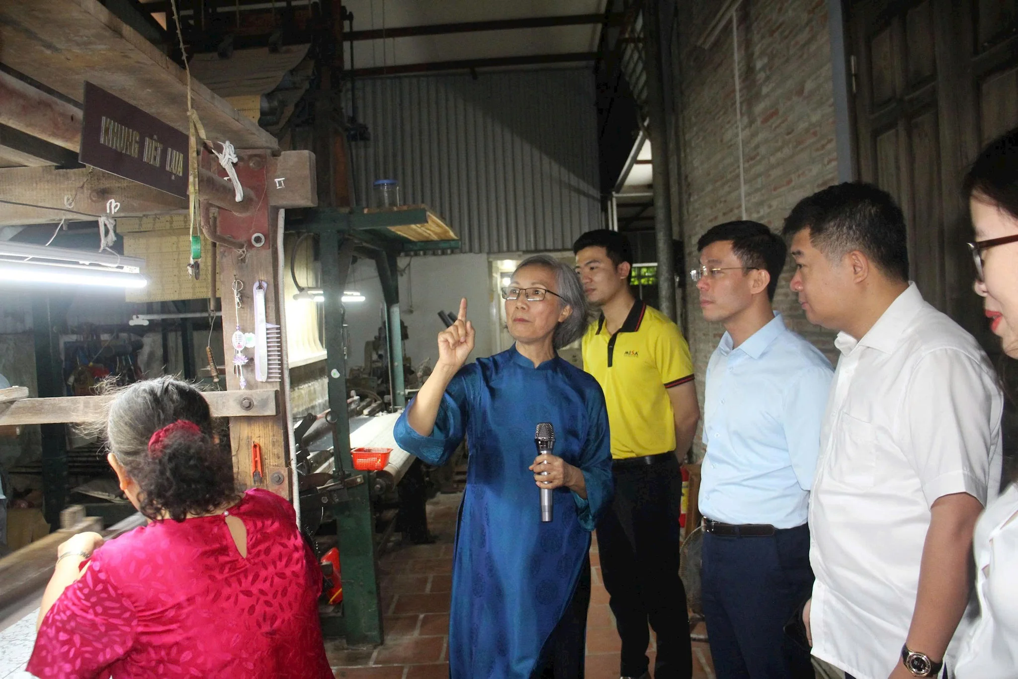 Bát Tràng số hóa làng nghề: từ lò gốm đến không gian số
