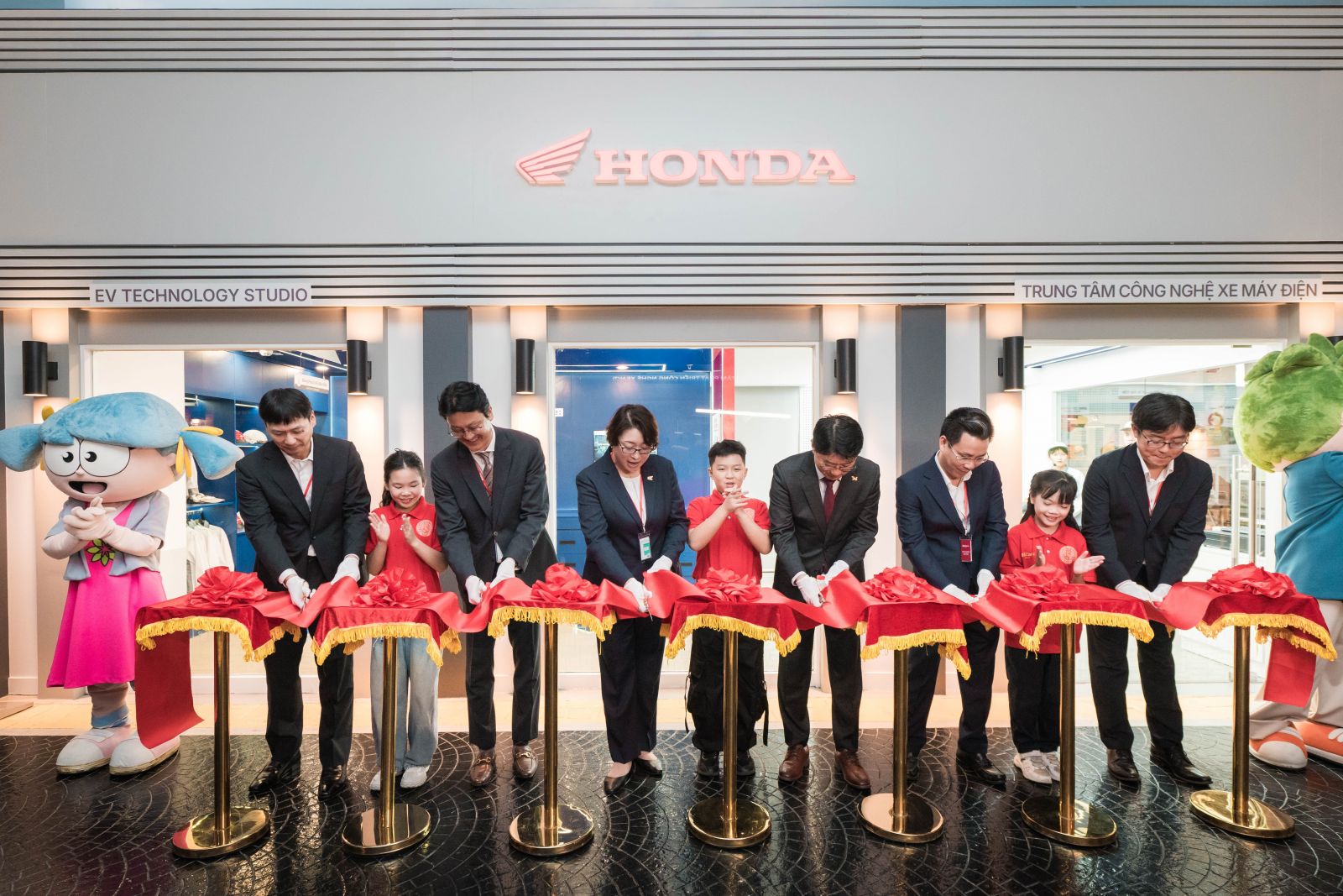 Trung tâm xe máy điện Honda tại KidZania: STEM bắt đầu từ trải nghiệm