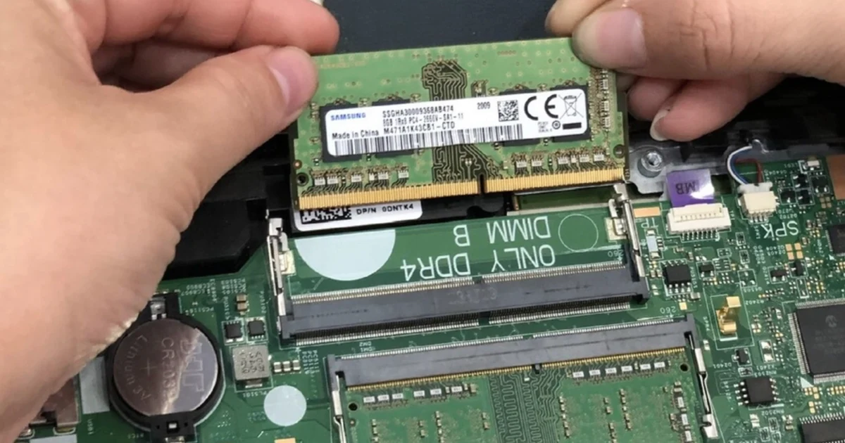 MSI Katana 15 HX C14 Quay Lại DDR4: Nước Cờ Khôn Ngoan Giữa Cơn Khủng Hoảng RAM