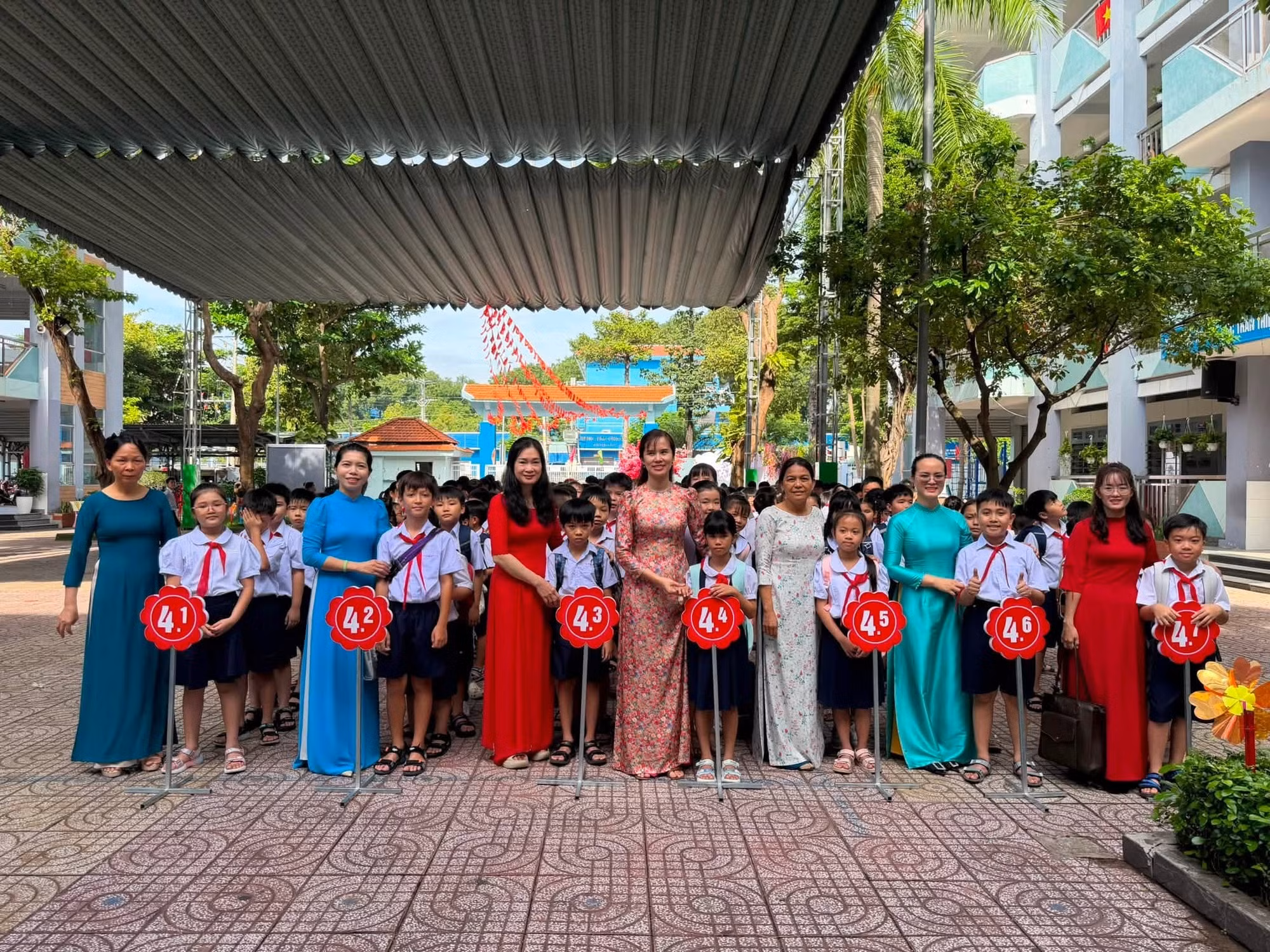 TP.HCM chuẩn bị năm học mới: áp lực lớn từ quy mô học sinh
