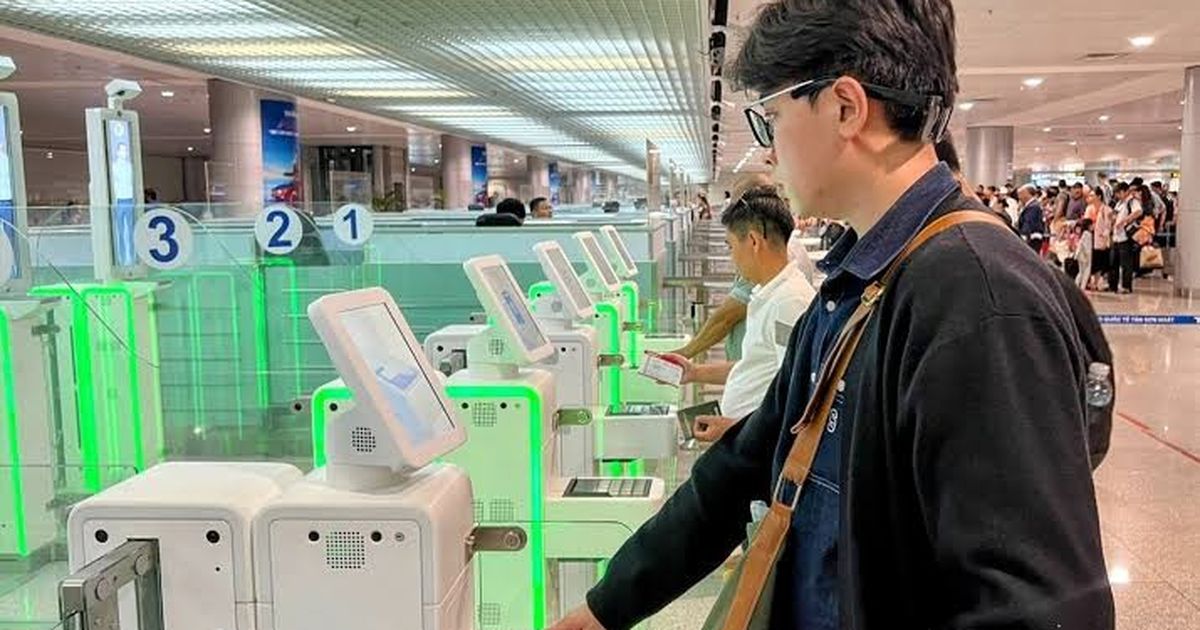 Mua sắm duty-free và khai báo hải quan khi về Việt Nam