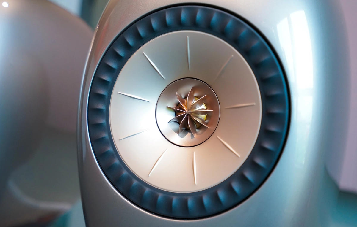 KEF LS Luxe: loa không dây cao cấp cho người nghe khó tính
