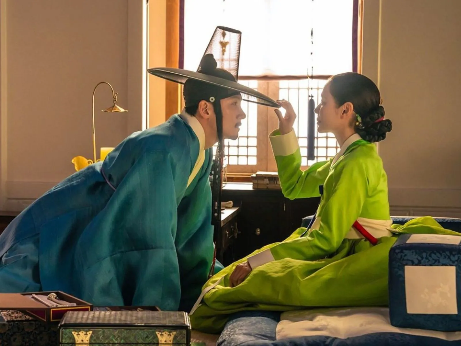 Son Ye Jin phá vỡ hình tượng ngọt ngào với The Scandal trên Netflix
