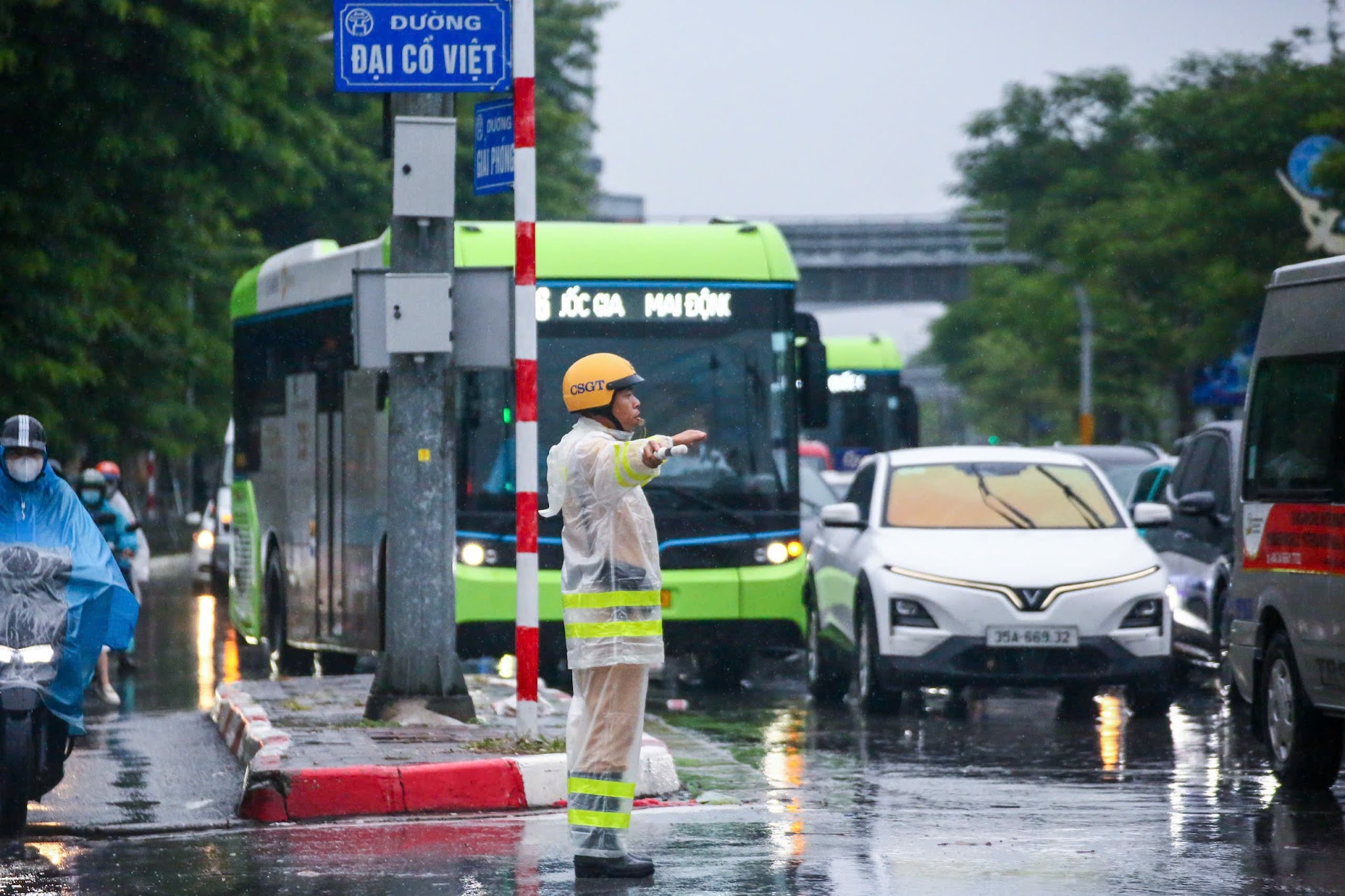 Camera AI giao thông ở Hà Nội: Phạt nguội 2.003 vi phạm, mở đường giảm ùn tắc
