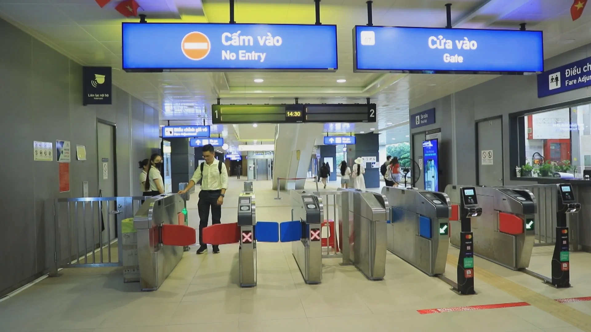 TP.HCM từ siêu đô thị một cực sang đa cực