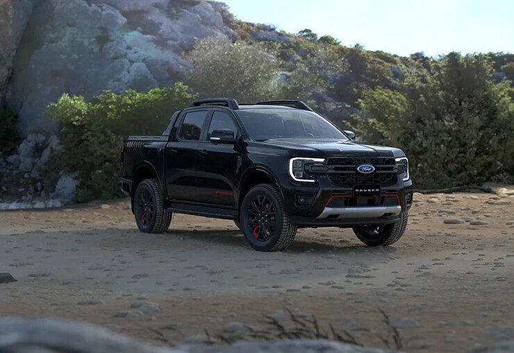 Ford Ranger so sánh chi tiết: động cơ Bi-Turbo, công nghệ an toàn và mức giá có đáng nâng cấp?