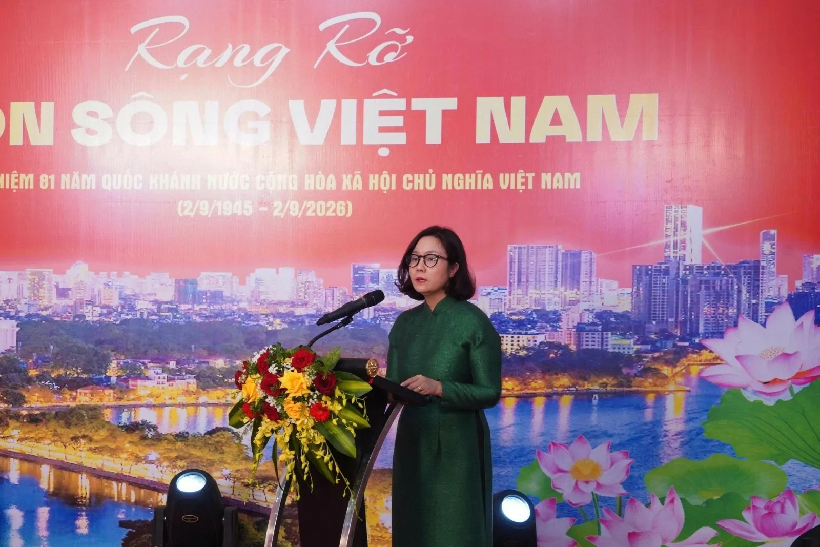 Triển lãm ‘Rạng rỡ non sông Việt Nam’: 130 khuôn hình của 81 năm độc lập