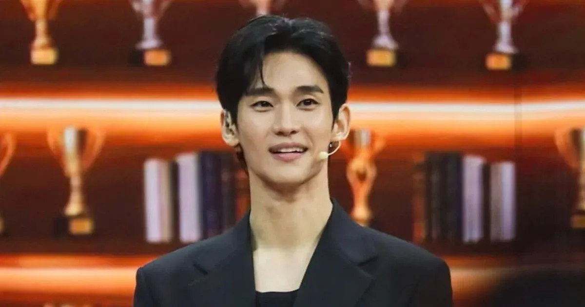 Kim Soo Hyun trở lại sau 17 tháng: cú comeback khó dễ