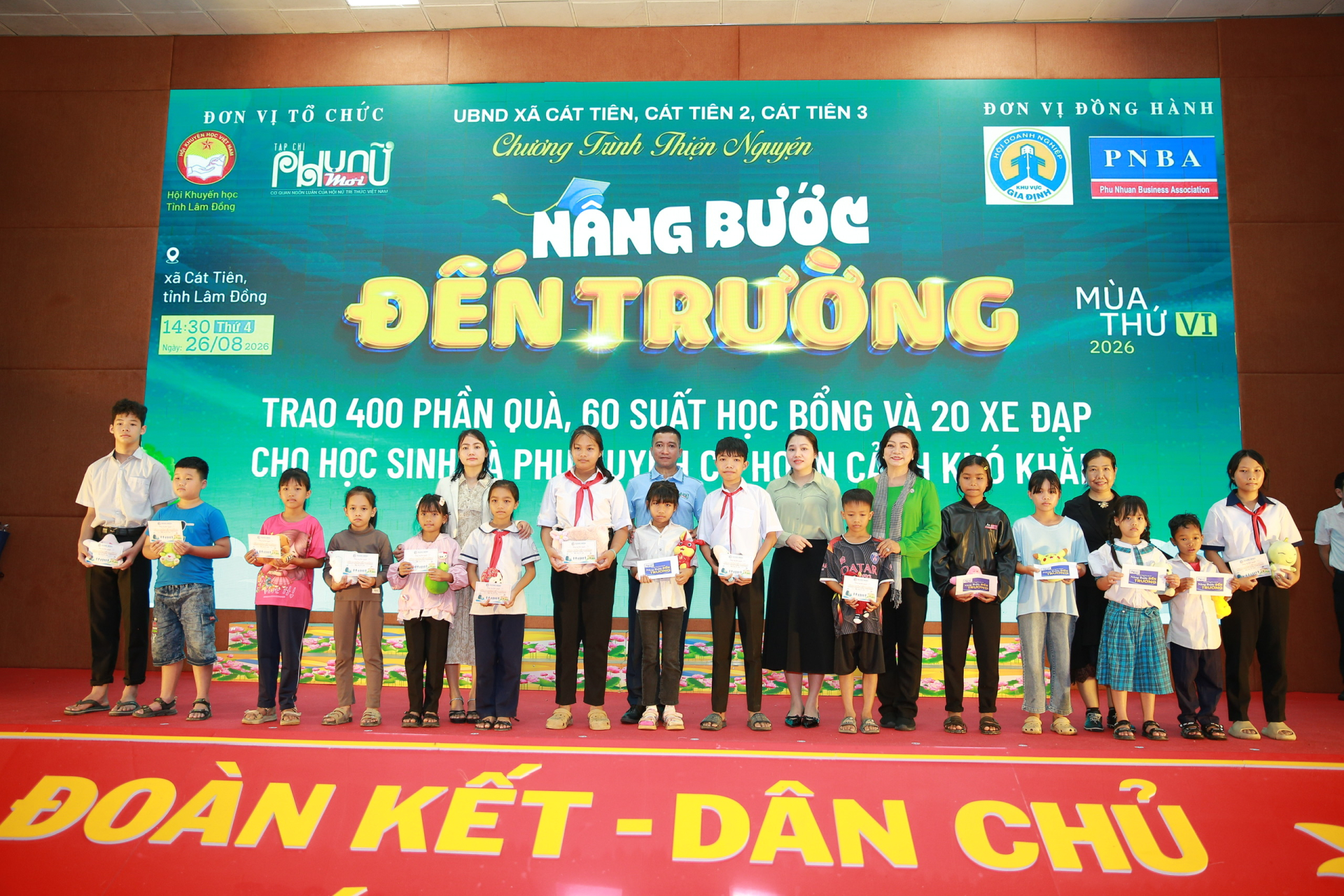 Chương trình Nâng bước đến trường lần thứ VI: khi niềm vui mở đường đến lớp