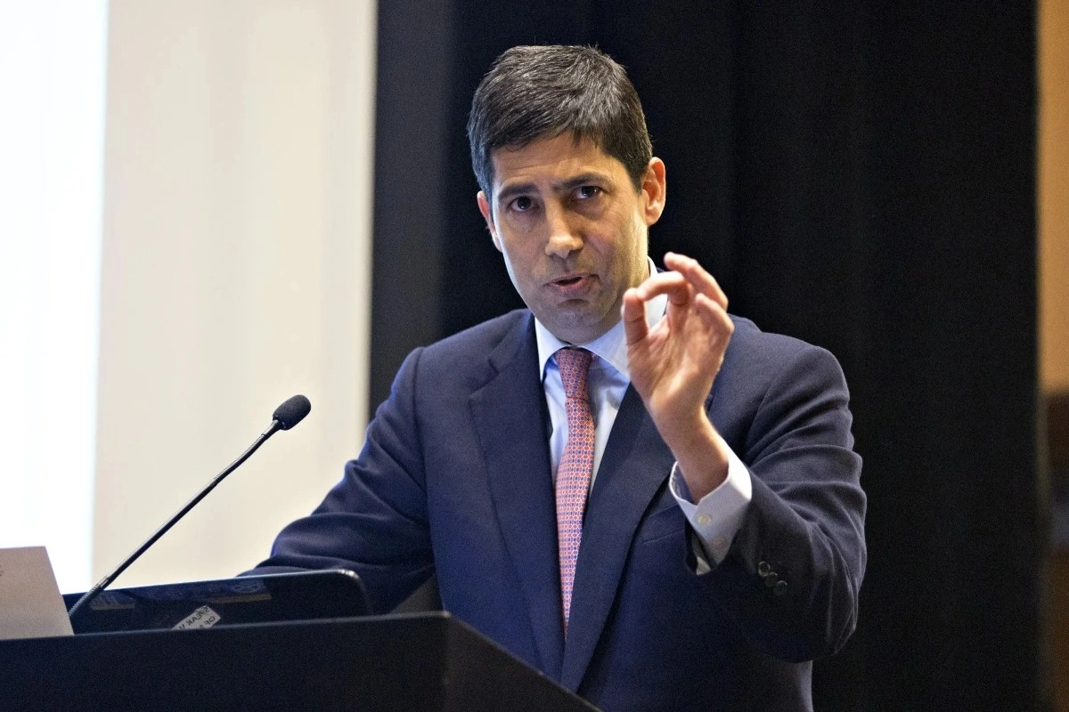 Chủ tịch Fed Kevin Warsh cảnh báo tăng lãi suất