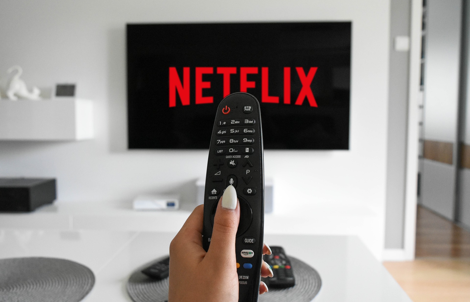 Hướng dẫn phim mới tháng 9: chọn Netflix, HBO Max hay Prime Video?