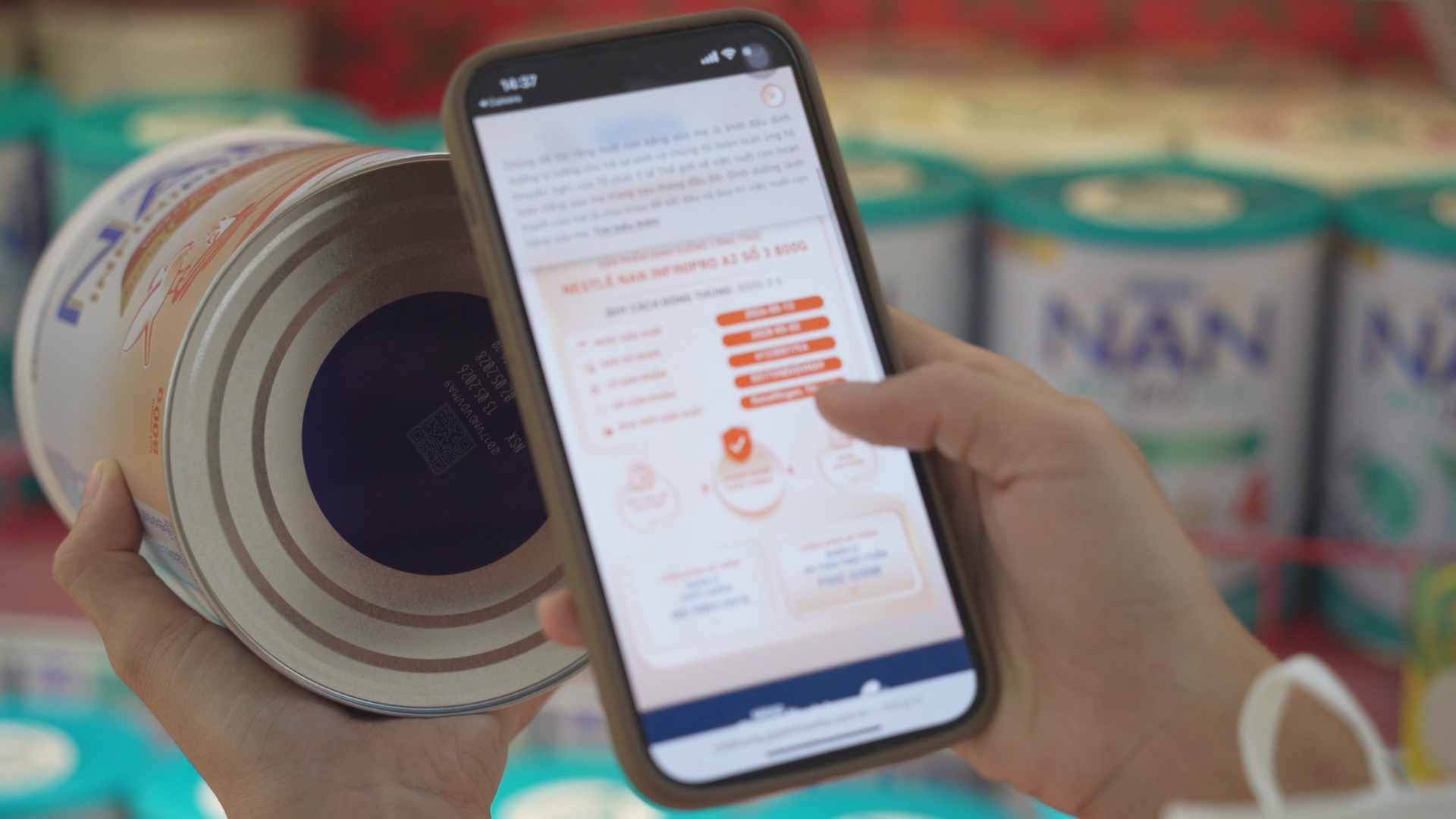 Mã QR và nhãn thông tin: Lá chắn an tâm cho bữa ăn dinh dưỡng