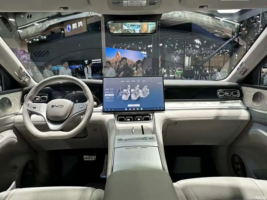 BYD Sealion 08 mở bán: SUV điện cỡ lớn thách thức đối thủ nhờ nội thất và tầm hoạt động