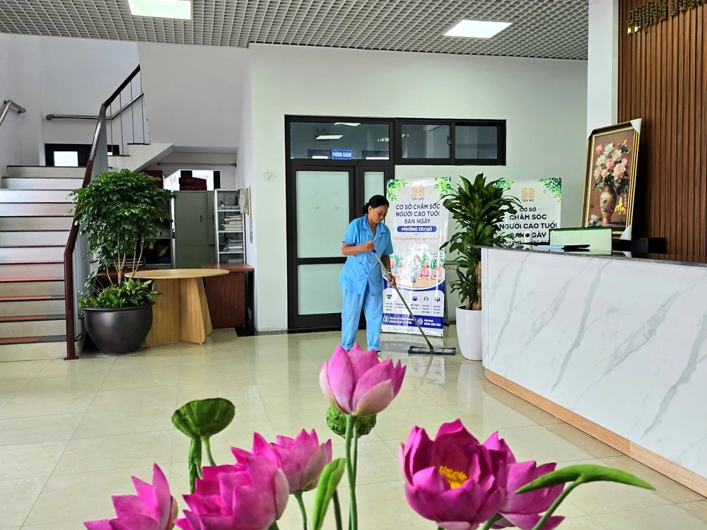 Cơ sở chăm sóc ban ngày: chiếc cầu nối tuổi già và gia đình
