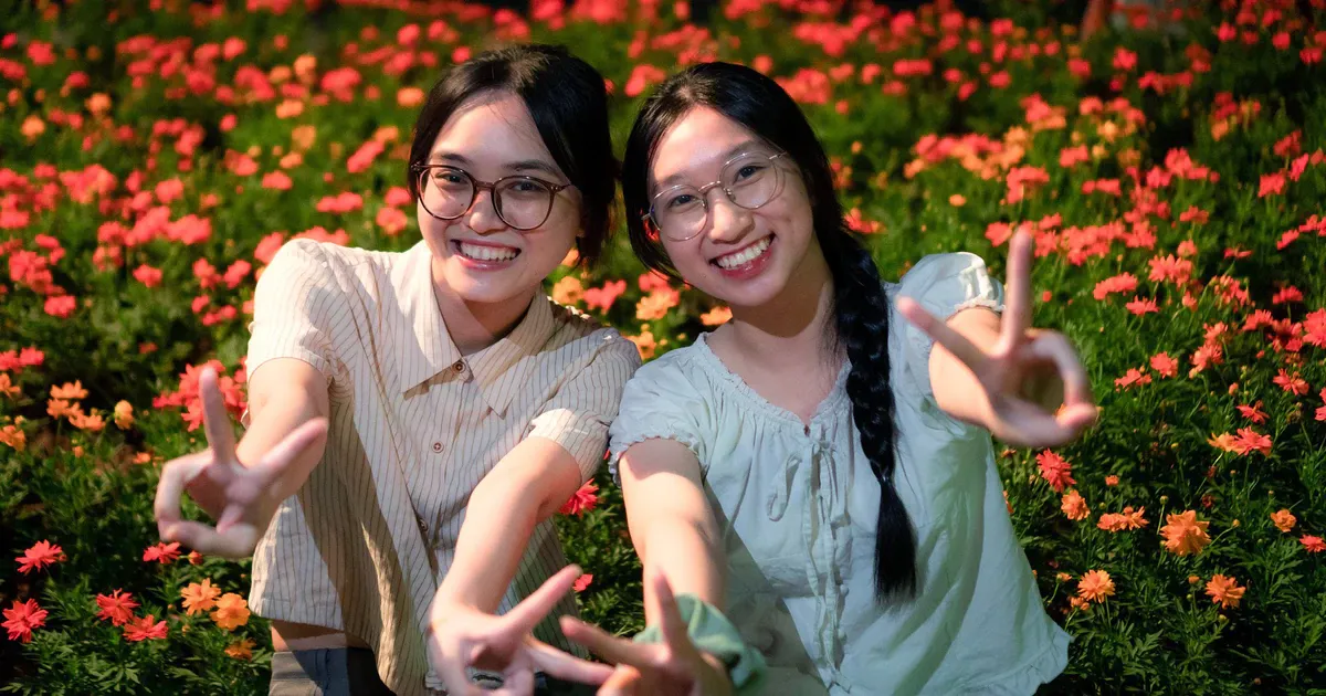 Hồ Hoàn Kiếm mùa lễ: thiên đường ánh sáng và cẩm tú cầu cho tín đồ nhiếp ảnh