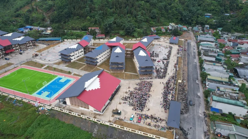 Trường học vùng biên khang trang: Bước nhảy cho giáo dục Lào Cai