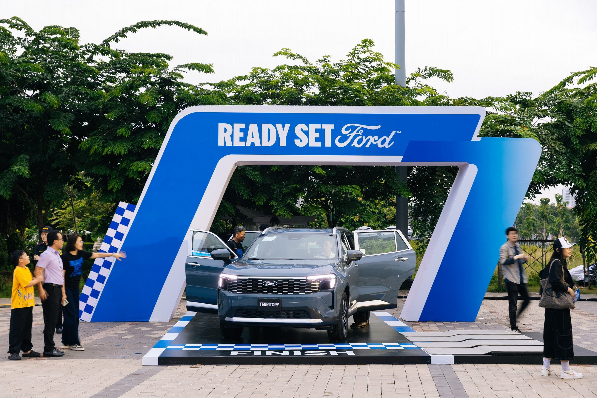 Ford Territory bỏ cuộc đua giảm giá: canh bạc dịch vụ có đáng tiền?