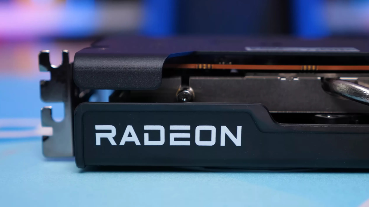 AMD RX 9050 4GB: Card đồ họa gaming hay cái bẫy VRAM?