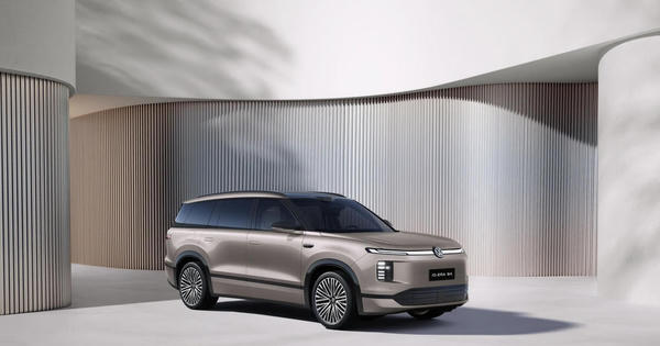 Thị trường ô tô tháng 8: Hybrid, EV và EREV cùng bùng nổ