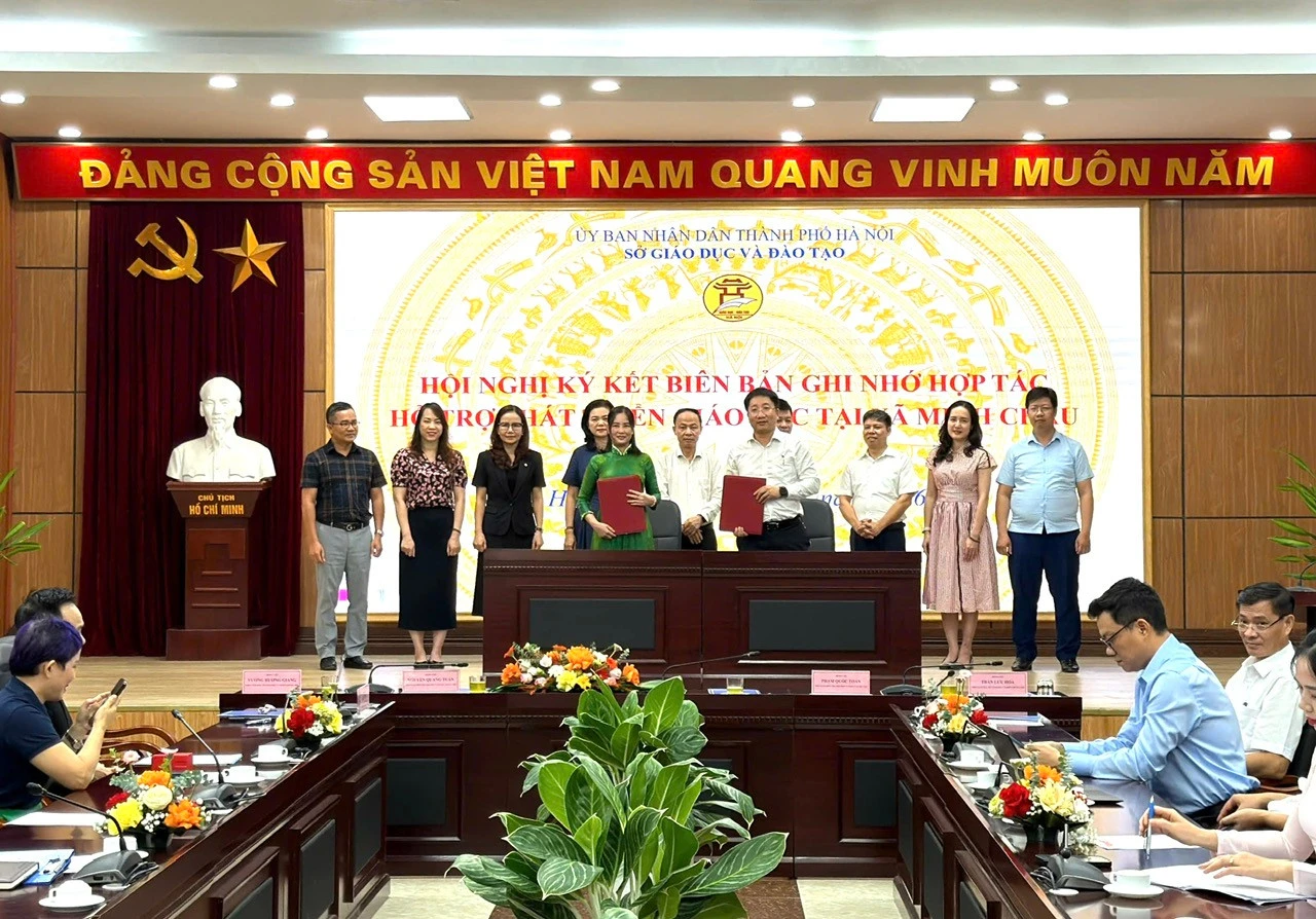 Xã đảo Minh Châu mở trường học đa cấp và kích hoạt cú huých AI, tiếng Anh