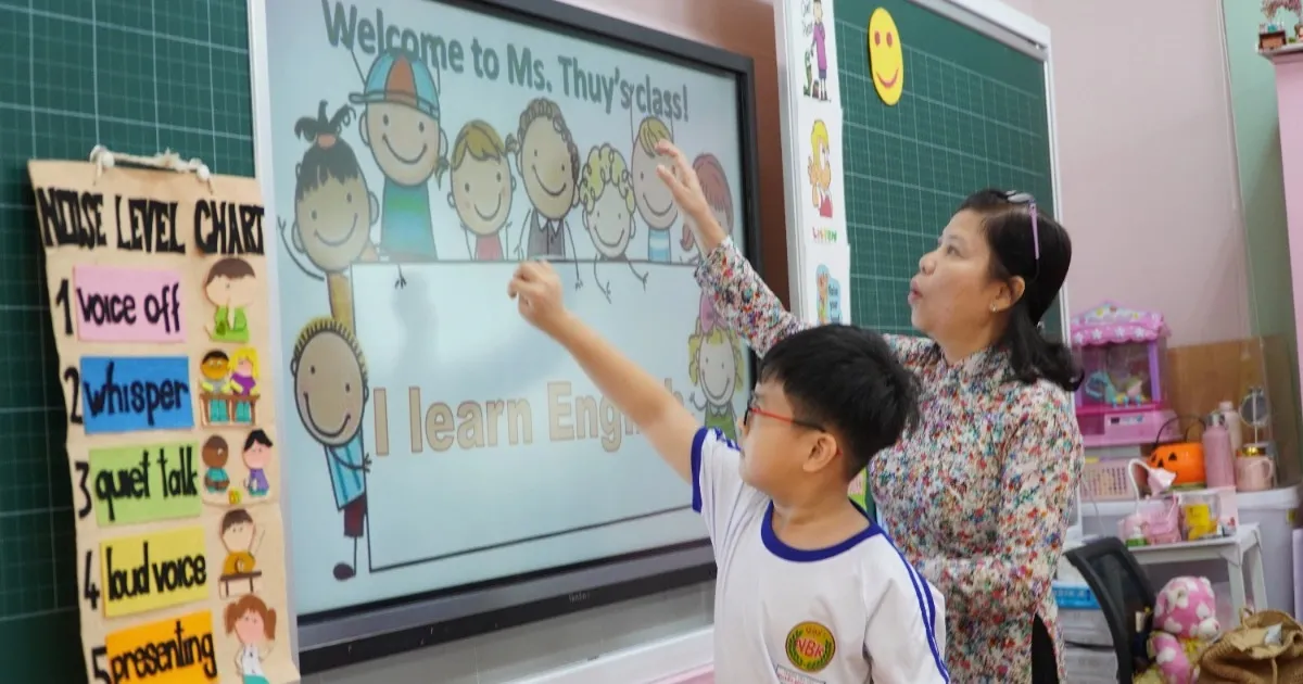 Tiếng Anh thành ngôn ngữ thứ hai ở trường: Muốn thật, phải đổi cả hệ thống