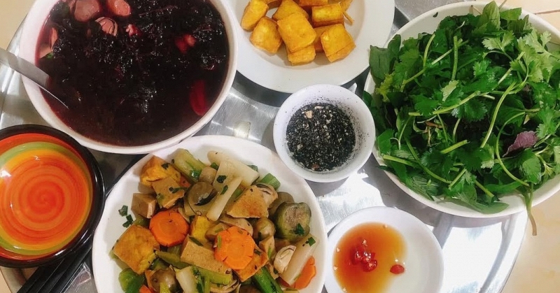 Rau dại và rau quen thuộc: Chọn những loại giàu dinh dưỡng nhất