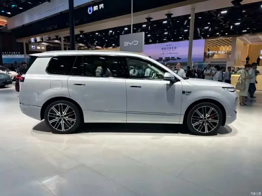 BYD Sealion 08 ra mắt: SUV lai & điện tham vọng nhất