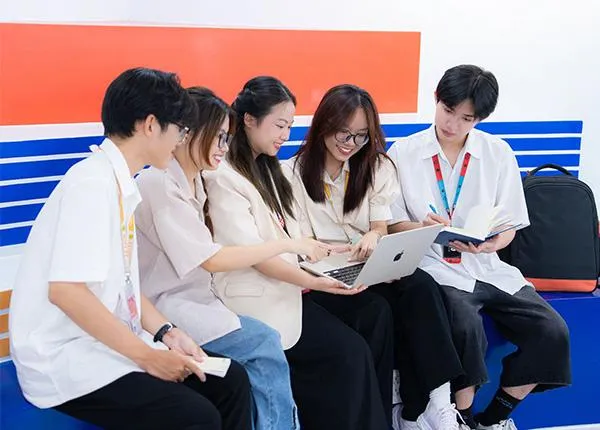 Tân sinh viên đại học: Kỹ năng và chiến lược để thích nghi năm nhất