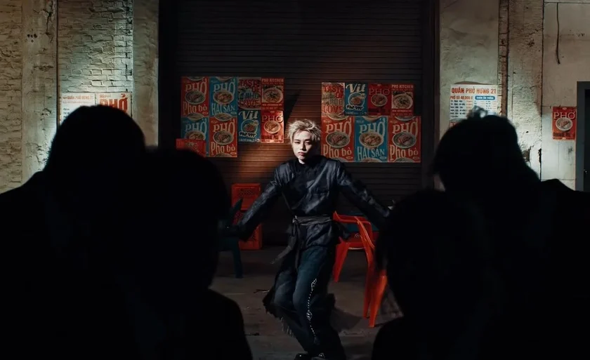 Từ áo dài trong MV K-pop đến phở trên sân khấu pop toàn cầu