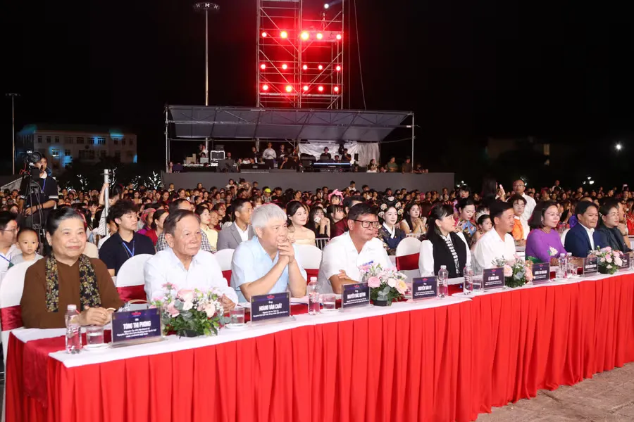 Đêm hội Thổ cẩm Quốc tế Sơn La: Di sản dệt may bước lên sàn diễn văn hóa toàn cầu