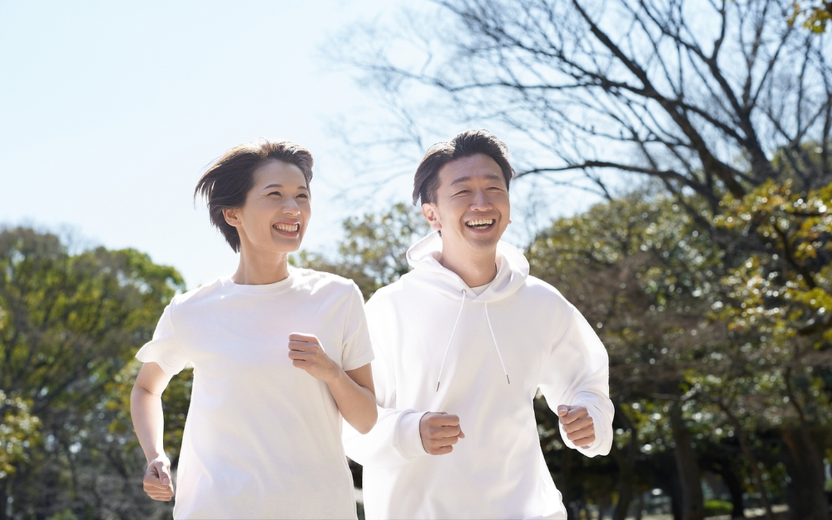 Tuổi 44 và 60: Hai bước ngoặt lão hóa sinh học và 5 thói quen cần đổi