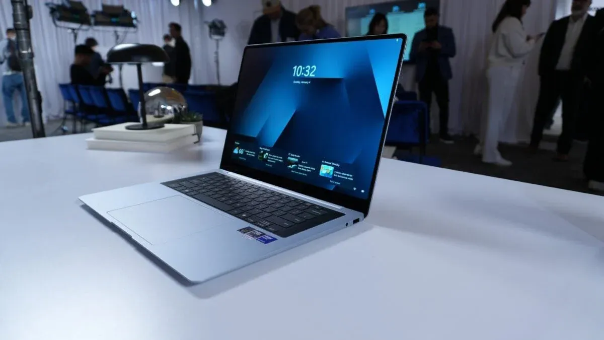 Samsung Galaxy Book 6 vs MacBook Neo: chọn laptop nào đáng tiền?