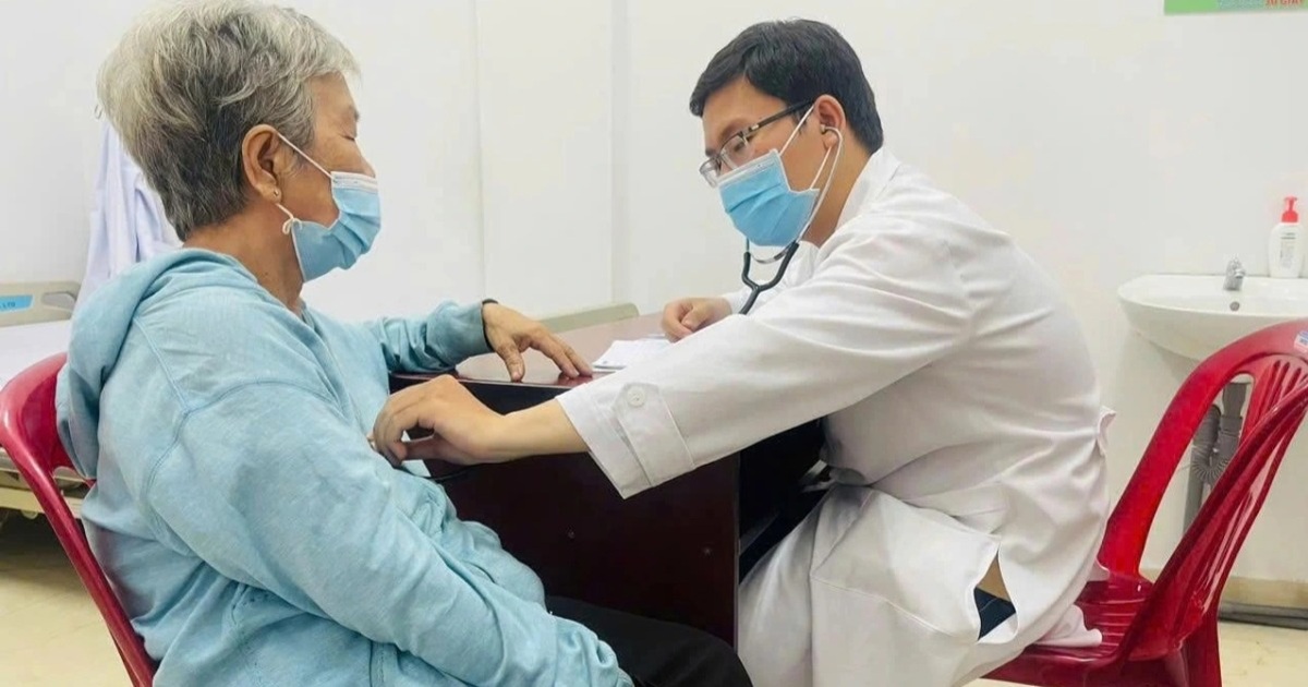 Y tế cơ sở trước làn sóng bệnh mạn tính và già hóa dân số