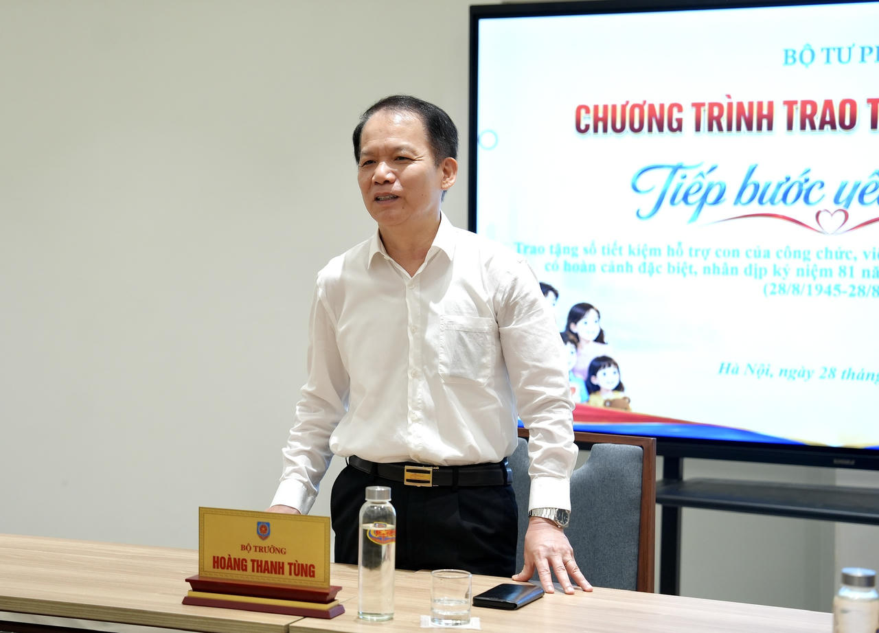 Điểm tựa cộng đồng nâng bước trẻ yếu thế đến trường