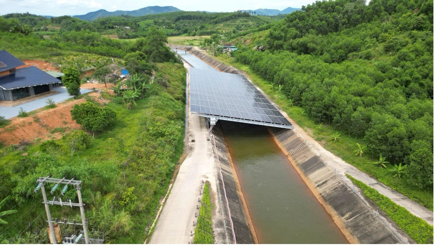 Điện mặt trời trên kênh thủy lợi: lời giải thông minh cho nông thôn và năng lượng xanh