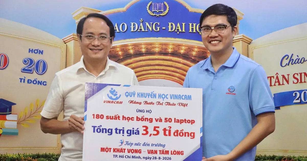 Doanh nghiệp hỗ trợ học sinh khó khăn: học bổng nào giữ chân các em ở lại trường?