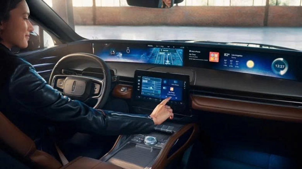 Dongfeng Forthing, Mazda 6e và BYD M9 PHEV: làn sóng SUV điện mới tại Đông Nam Á
