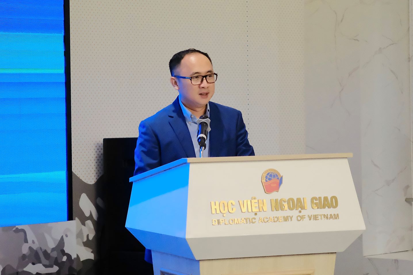 Sinh viên học cách phòng vệ trước tin giả và deepfake trong kỷ nguyên AI