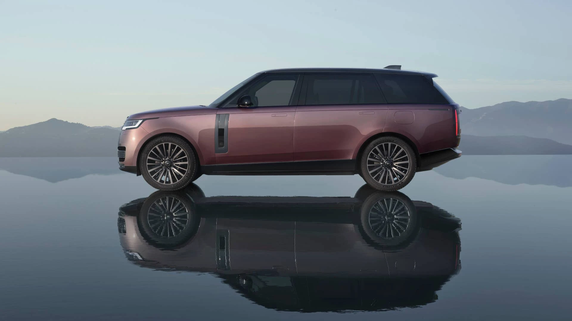 Range Rover Electric: xe điện hạng sang giữ trọn chất off-road