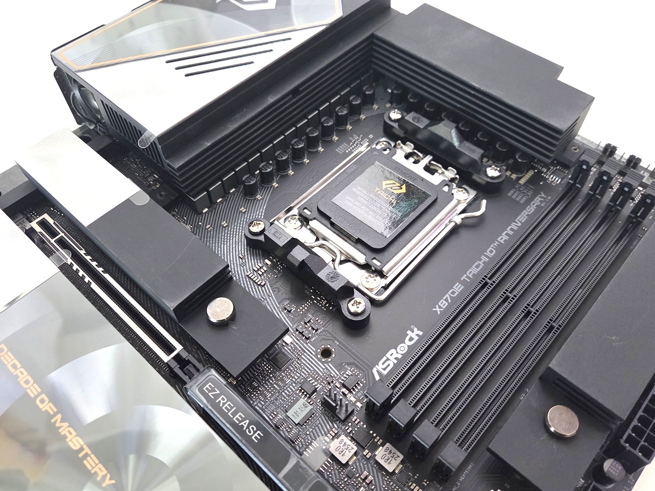 ASRock X870E Taichi 10th Anniversary vs ASUS ROG STRIX X870E NEO: Đâu là mainboard AM5 cao cấp tối ưu?