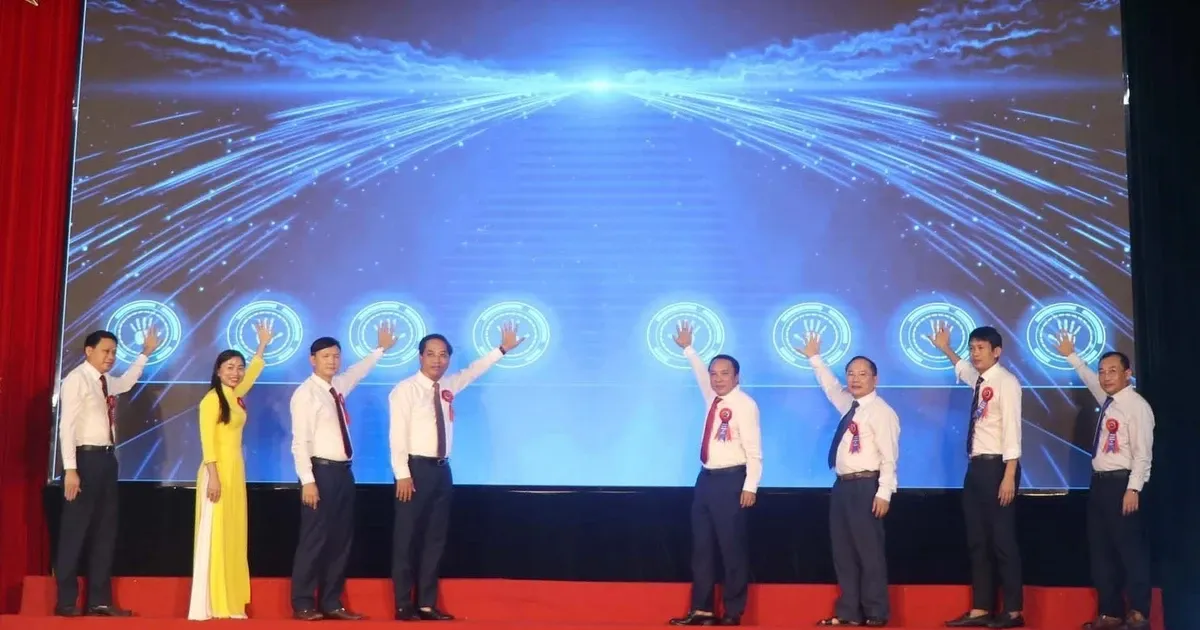 Lớp học thông minh từ Hà Nội đến Nghệ An: Công nghệ nào đang thật sự thay đổi cách dạy học?
