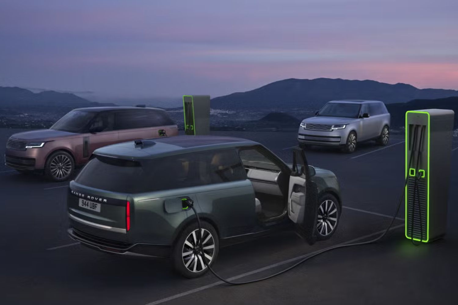 Range Rover Electric: SUV điện hạng sang thách thức Tesla Model Y