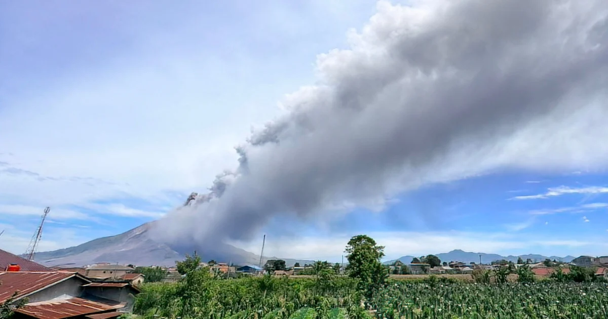 Abu Gunung Ganggu Penerbangan Serantau: Apa Yang Perlu Penumpang Lakukan